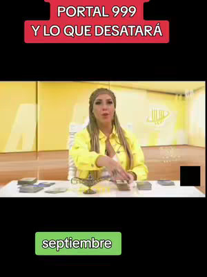 A woman, presumably a psychic, sits at a table and is arranging cards, with overlay text at the top. The background is blurred and includes a golden lamp and a table in a setting that looks like a studio, with the word “septiembre” in a green rectangle at the bottom.