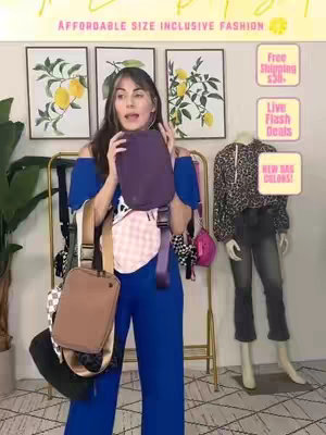 A woman stands in front of a blurred background. She is wearing a blue jumpsuit and is holding a purple bag in front of her. Beside her is a clothing rack with various bags, and a mannequin. Text overlays are present on the image for promotional purposes.