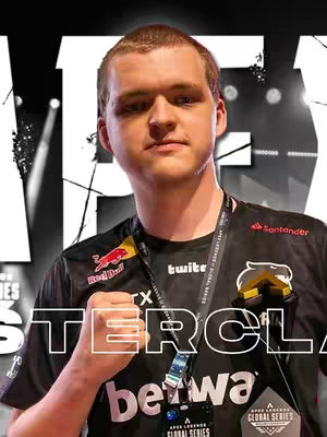 The image features a young man in a black and grey Apex Legends top with a red Red Bull logo and lanyard. He's looking directly at the camera and the Masterclass text on the top is highlighted. The background has abstract stage lighting.
