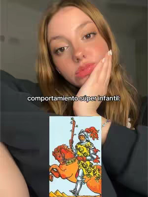 The cover image features a young woman with blonde hair and fair skin, holding her hand to her face in a thoughtful pose. The text overlay reads, 'comportamiento súper infantil'. Below her, a tarot card is displayed, featuring a knight on a horse, rendered in a classic illustration style.