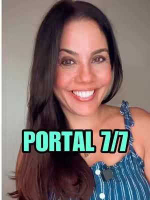 A woman with long dark hair is smiling at the camera, with a text overlay that reads 'Portal 7/7'. She is wearing a blue and white striped top. The background is a light beige color.