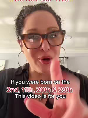 A medium shot of a woman wearing glasses and a dark shirt, pointing her index finger at the camera. Overlayed text is in red and white.