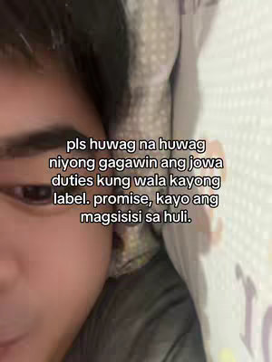 A close-up selfie shows a person's face, focusing on their eye. The upper portion of their face, including the eye, eyebrow, and forehead, takes up most of the frame. The person's hair is visible near the top of the frame, blending into the background. The background is blurry, suggesting a shallow depth of field. The text overlay is in on the left side of the image