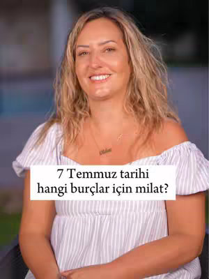 The cover image features a woman with blonde hair, smiling at the camera. She wears a white and striped off-the-shoulder top and a gold necklace. A rectangular banner with text in Turkish is overlaid on the image.