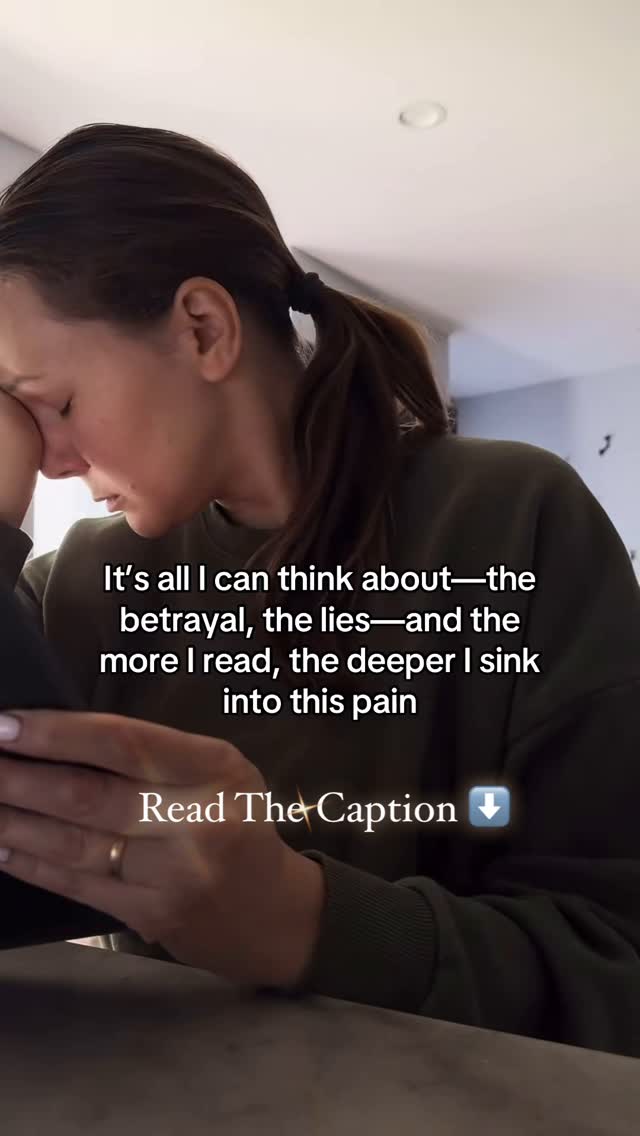 A woman is shown from the chest up, with her head resting on her hand and her face partially obscured. Text overlays are present, alongside a call to action at the bottom.