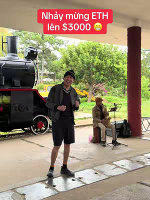 The cover image shows a man in front of a train and a saxophone player. Above the man is a callout in red text.