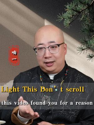 A man with glasses is the main subject, looking towards the viewer with a warm smile. Text overlays draw attention.