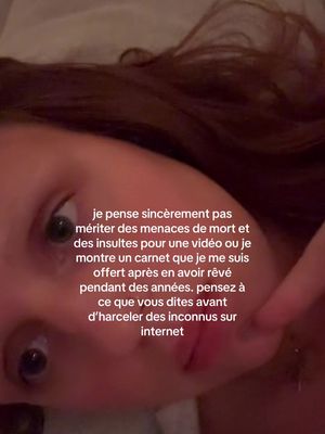 A close-up selfie shows a person with brown hair and fair skin, filling most of the frame. The person's eyes are visible, and the image is soft and natural-looking, with the lighting creating a gentle, intimate atmosphere. Text in French overlays the image, conveying a serious message.