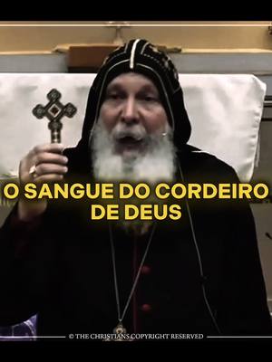 The cover image shows a man holding a cross and speaking. Text overlayed on the image reads 'O SANGUE DO CORDEIRO DE DEUS' in yellow.