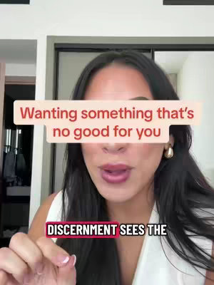 A woman with dark hair and light skin is speaking to the camera. The hook text is overlaid on her face, and the background shows a minimalist interior with a closet.