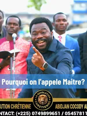 The cover image shows a man in a blue shirt, pointing with a finger, with several people behind him. Text overlayed on the image in a turquoise box asks, “Pourquoi on l’appelle Maitre?”