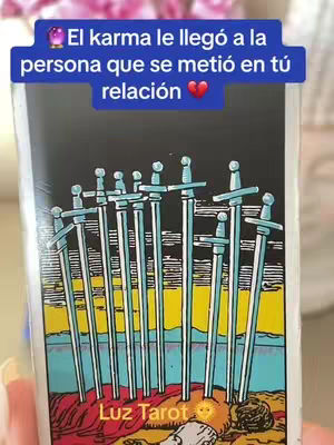 The cover image shows a tarot card with a blue banner at the top containing text. The tarot card features several swords piercing what appears to be a figure on the ground against a dark background with a yellow/orange area below. Text reading 'Luz Tarot' is at the bottom.