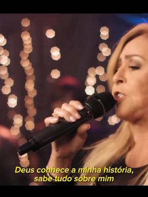 The cover image shows a woman with blonde hair, holding a microphone and speaking into it. Behind her, there are bokeh lights. At the bottom of the image, there is a text overlay in yellow.