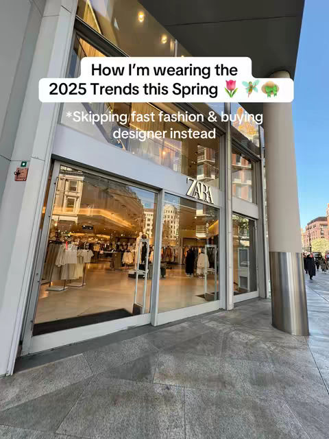 An exterior shot of a Zara store entrance, featuring large glass doors and windows reflecting the outdoor surroundings. Text overlays provide context and draw attention to fashion trends. The overall composition is bright and modern.