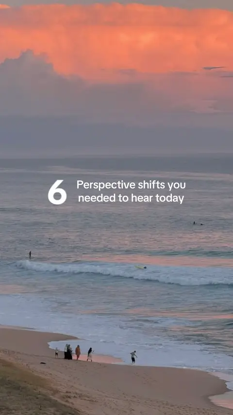 An image capturing a beach at dusk, with a vibrant sky transitioning from pink to orange. The ocean has gentle waves, and people are seen walking near the water's edge. Text overlays the scene, giving information.