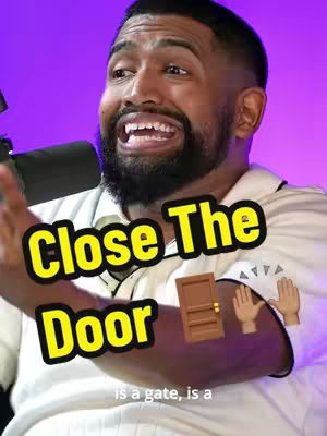 A man with dark hair and a beard is displayed from the chest up. He is wearing a white short-sleeved polo shirt, and a microphone is next to him, with a purple and black background. The man is looking at the camera and smiling with big, open eyes. The foreground has a superimposed yellow and green title text.
