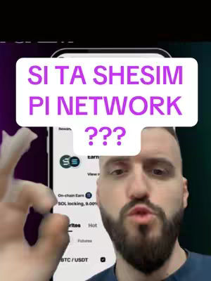 A man with a beard is holding up a phone displaying the Pi Network app. A white speech bubble with the text "SI TA SHESIM PI NETWORK ???" covers a portion of the phone and the creator's image.