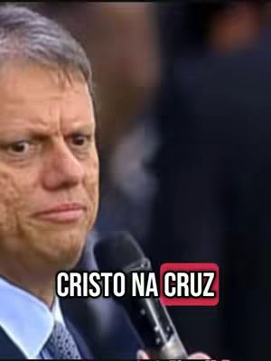 The cover image shows a close-up of a man, presumably Tarcisio, speaking into a microphone. Text overlayed on the image reads 'CRISTO NA CRUZ.' The man has a serious expression.