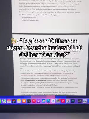 The image shows a laptop screen displaying a document with text in Danish and an overlay text with speech bubble and an avatar, set against a dark background. At the bottom of the screen are apps. The overall composition is simple, focusing on the text and the screen capture.