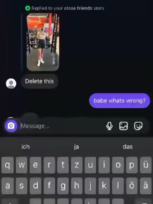 The image shows a phone screen with a chat interface. A small thumbnail shows a person in shorts and a tank top in what appears to be a gym on top of the screen. There are two text bubbles on the screen with texts next to them, one in English and another in german.