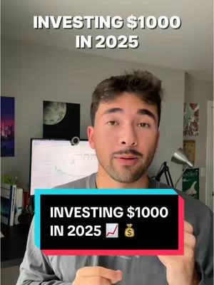 A man with short dark hair and a mustache is centered in the frame against a background of a home office or studio. Behind him, a computer monitor displays a chart, and various items like books and decor are visible. A text box in the foreground displays text and a financial icon.